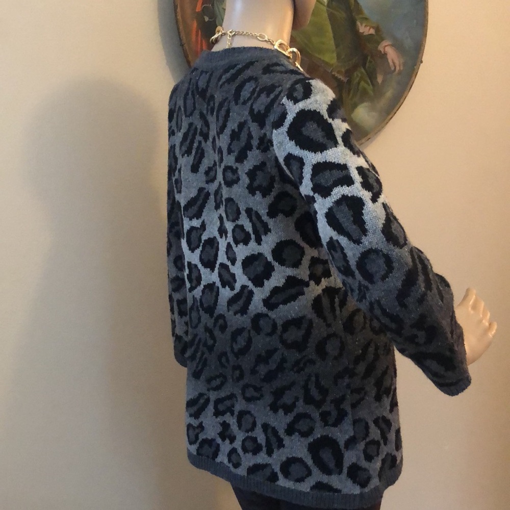 Cardigan - Picture 4 of 8